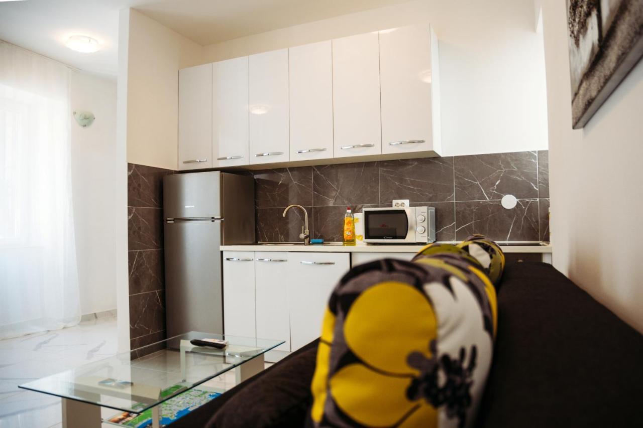 Apartman M With Balkon Appartement